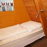 Zeltdachhaus Mit Grossem Grundstue Semesterbostad Damp